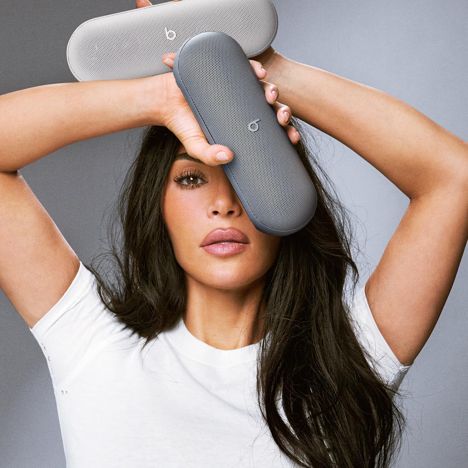Beats Pill x Kim Kardashian Bezprzewodowy głośnik Bluetooth – Jasnoszary (Light Gray)