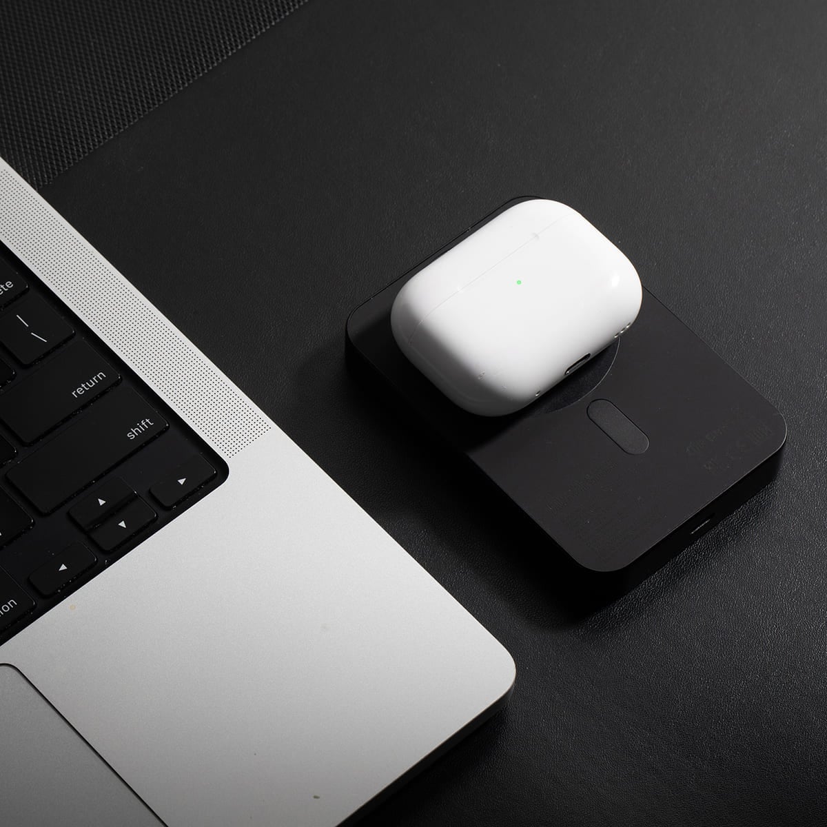 Native Union (Re)Classic Qi2 Power Bank Magnetyczny powerbank 10000 mAh kompatybilny z MagSafe - Czarny