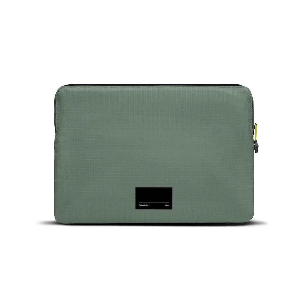 Native Union Ultralight Sleeve Etui ochronne do Macbook Air 15 - Zielone (slate green)