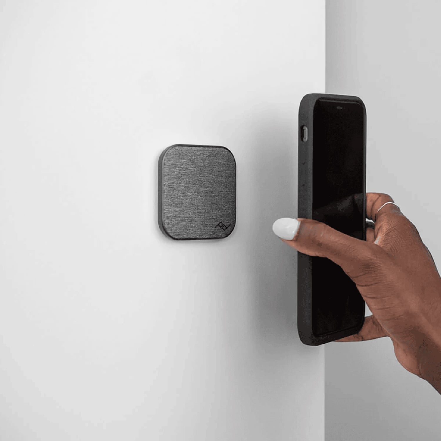 Peak Design Mobile Wall Mount Magnetyczny Uchwyt Ścienny Do iPhone &ndash; Grafitowy