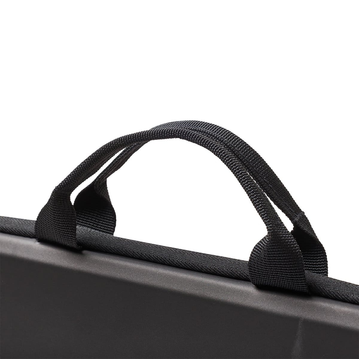 UAG Civilian Shock Sleeve Etui ochronne z uchwytem do MacBook Air 13 / MacBook Pro 14 - Czarne