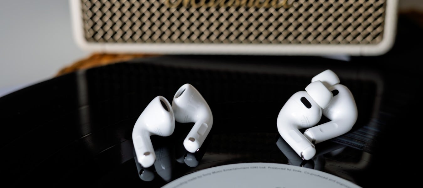 AirPods 5 Vs AirPods Pro 3, który model słuchawek wybrać? Porada od Lantre!