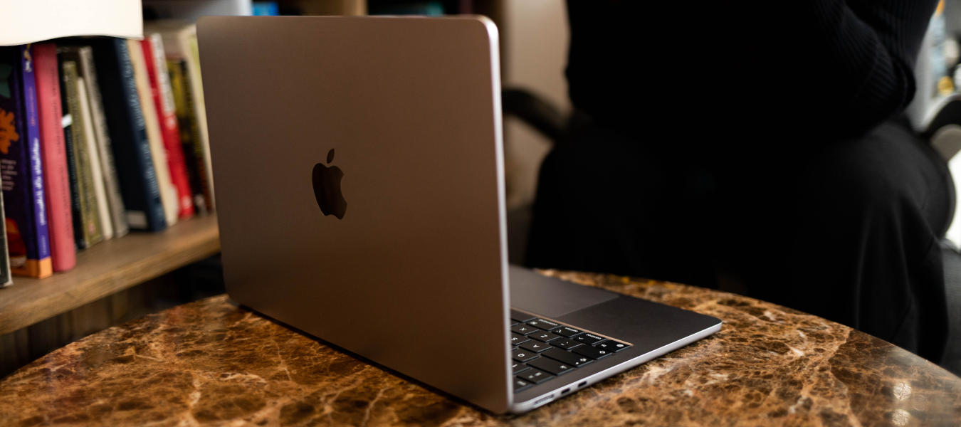 MacBook Air M2 – specyfikacja popularnego notebooka od Apple