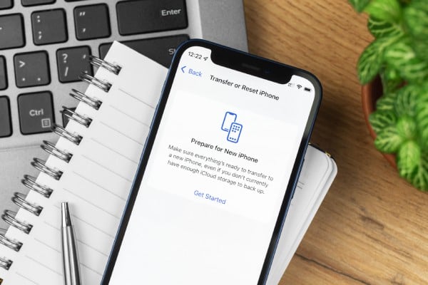 Jak przenieść dane z iPhone na iPhone? Zobacz 3 sposoby!