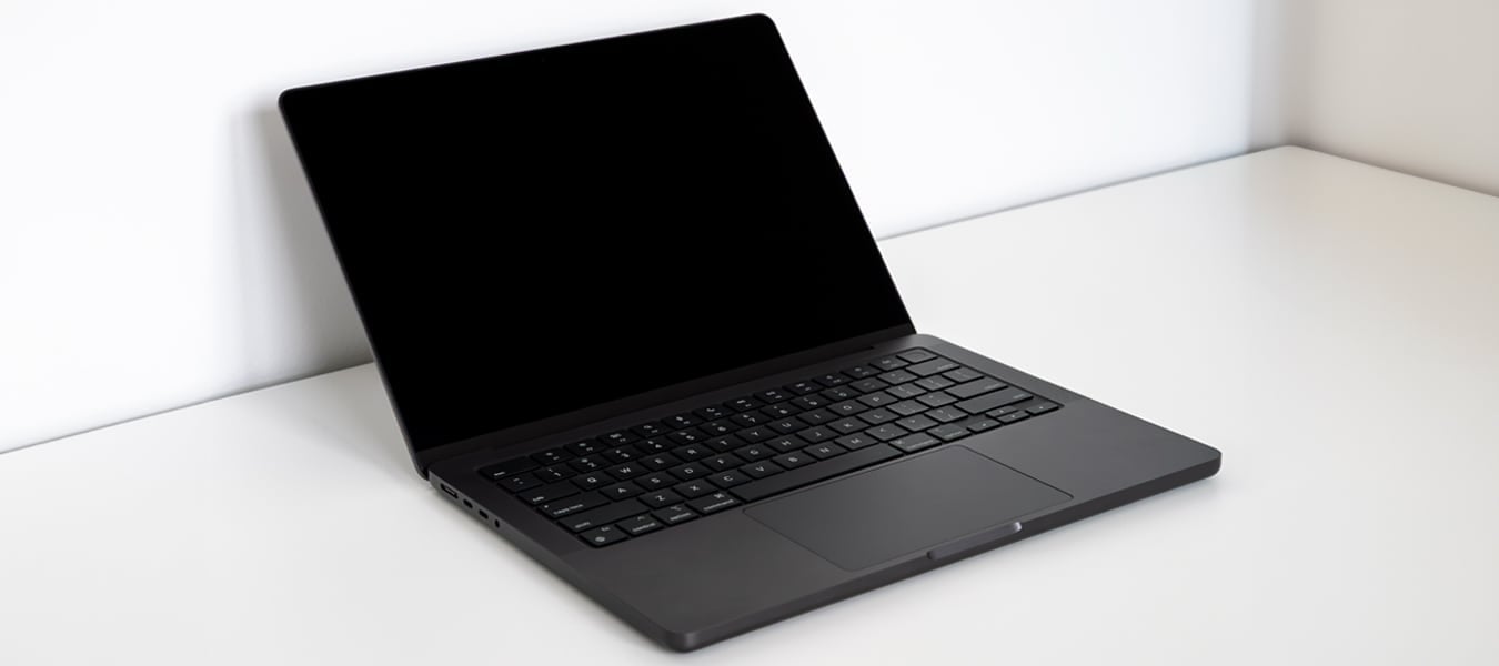 Jaki Mac do lokalnego LLM w 2026 roku? Kompletny przewodnik po sprzęcie, modelach i narzędziach