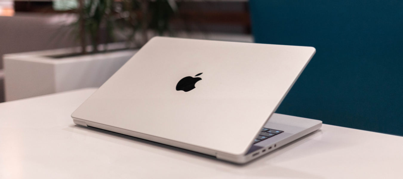 Jaki MacBook dla grafika? Wybierz idealny notebook Mac
