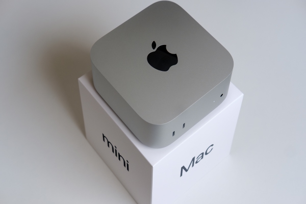 Mac mini M6 Vs M4 - por&oacute;wnanie kompaktowych komputer&oacute;w od Apple!