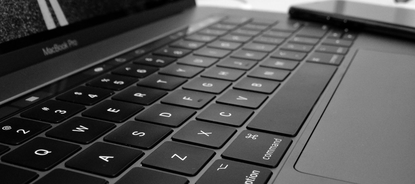 MacBook - klawiatura w układzie PL czy USA? Radzimy, którą wybrać