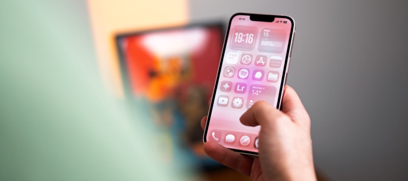 Recenzja iPhone 17e - budżetowego telefonu Apple, który celuje wyżej!