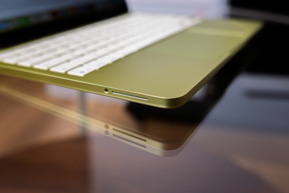 Apple MacBook Neo 8GB RAM / 256GB SSD / Cytrusowożółty (Citrus) - wbudowane głośniki