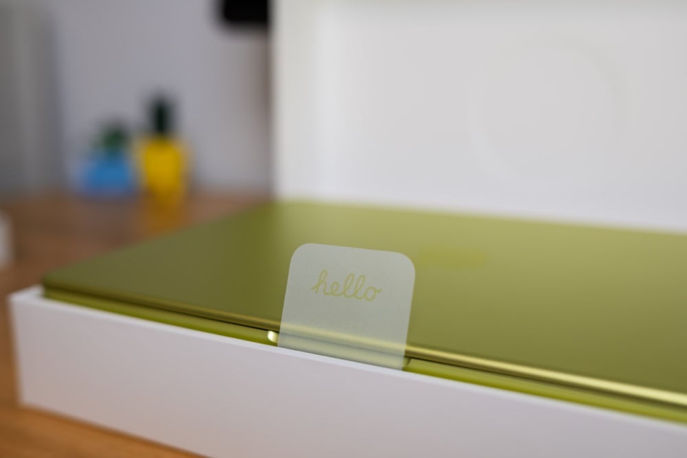 Apple MacBook Neo 8GB RAM / 256GB SSD / Cytrusowożółty (Citrus) - wygląd