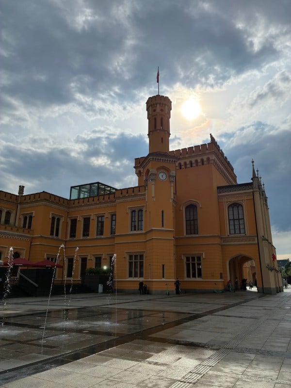 Zdjęcie zrobione iPhone 16e Zdjęcie zrobione iPhone 16e