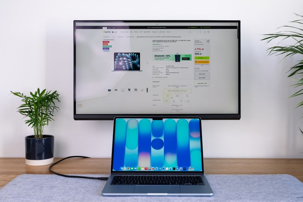 Apple MacBook Air 13 M5/16GB/512GB/10-core CPU+8-core GPU/Błękitny (Sky Blue) - MDHH4ZE/A - ekran
