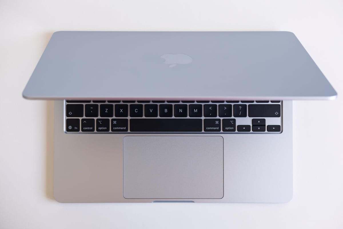Apple MacBook Air 13 M4 16GB/256GB/10-core CPU+8-core GPU/Błękitny (Sky Blue) - MC6T4ZE/A Apple MacBook Air 13 M4 16GB/256GB/10-core CPU+8-core GPU/Błękitny (Sky Blue) - MC6T4ZE/A