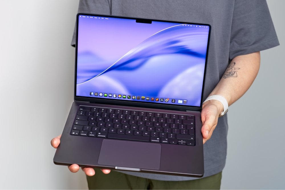 Apple MacBook Pro 14 M5 Pro/24GB/1TB/Gwiezdna czerń (Space Black) - MGDR4ZE/A - wygląd