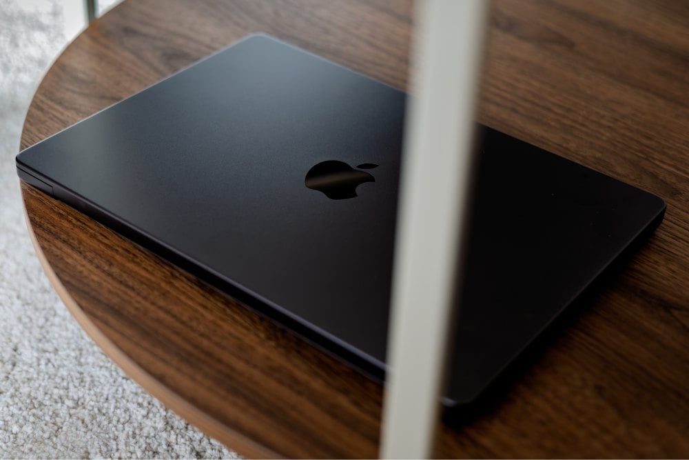 Apple MacBook Pro 14 M5 Pro/24GB/1TB/Gwiezdna czerń (Space Black) - MGDR4ZE/A - wygląd