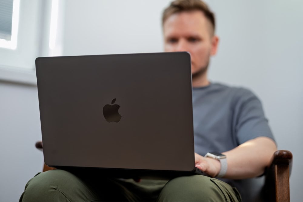 Apple MacBook Pro 14 M5 Pro/24GB/1TB/Gwiezdna czerń (Space Black) - MGDR4ZE/A - wygląd
