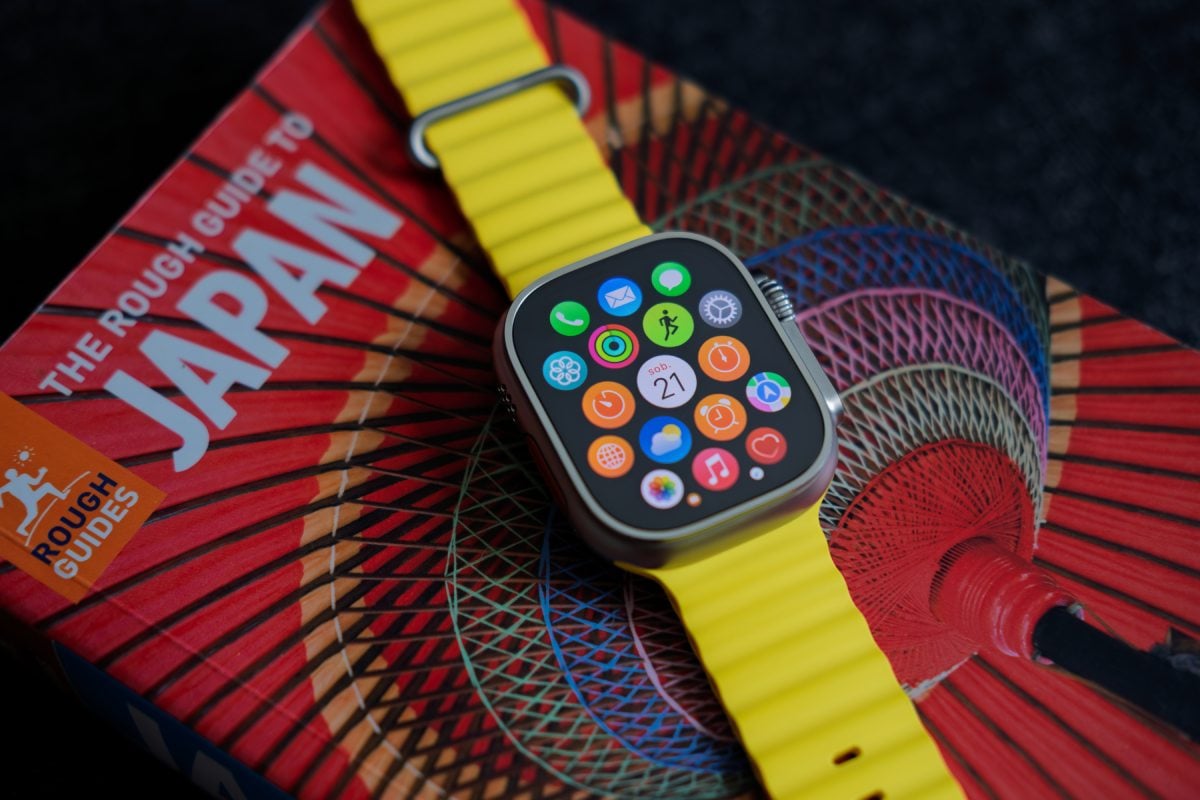 Apple Watch Ultra GPS + Cellular Koperta 49mm z tytanu z Paskiem Ocean w kolorze żółtym - FNHG3B/A