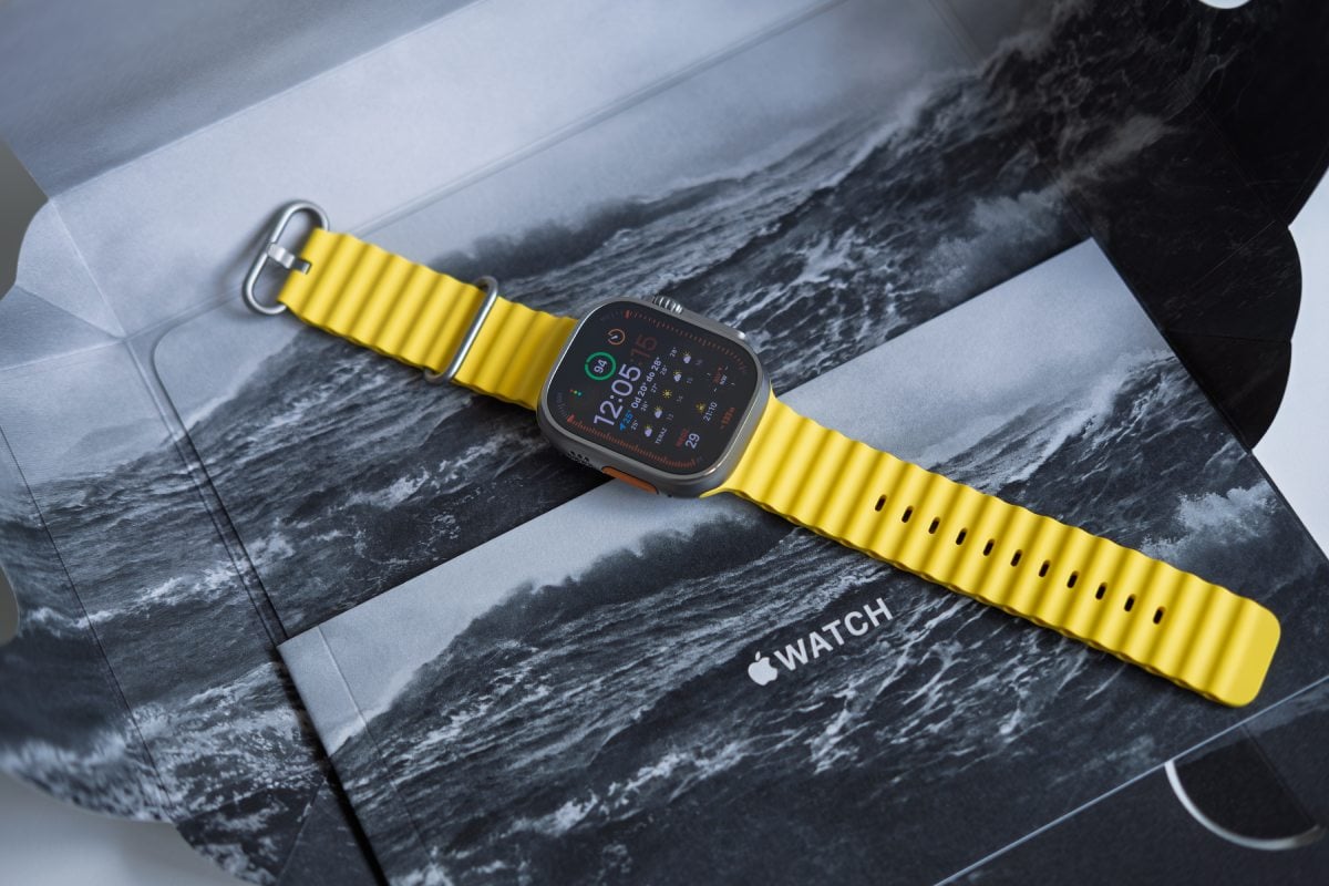 Apple Watch Ultra GPS + Cellular Koperta 49mm z tytanu z Paskiem Ocean w kolorze żółtym - FNHG3B/A