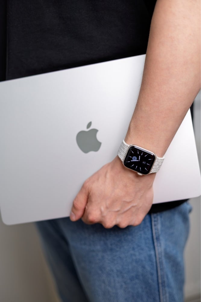 Apple Watch SE 3 GPS Koperta 40mm z Aluminium w kolorze Księżycowej poświaty - AWS3N1/Z - komfort noszenia Apple Watch SE 3 GPS Koperta 40mm z Aluminium w kolorze Księżycowej poświaty - AWS3N1/Z - komfort noszenia
