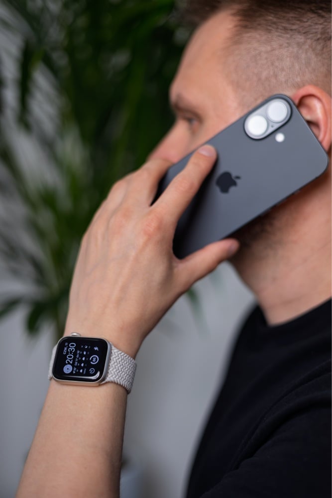 Apple Watch SE 3 GPS Koperta 40mm z Aluminium w kolorze Księżycowej poświaty - AWS3N1/Z - komfort noszenia Apple Watch SE 3 GPS Koperta 40mm z Aluminium w kolorze Księżycowej poświaty - AWS3N1/Z - komfort noszenia