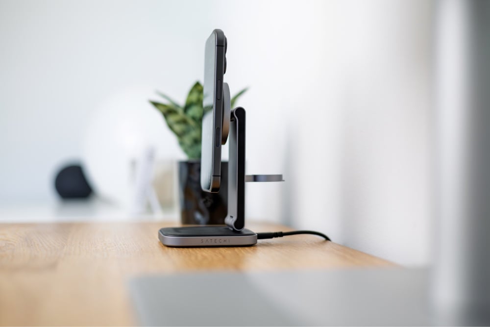 Satechi Foldable Charging Stand Składana ładowarka bezprzewodowa 3w1 Satechi Foldable Charging Stand Składana ładowarka bezprzewodowa 3w1