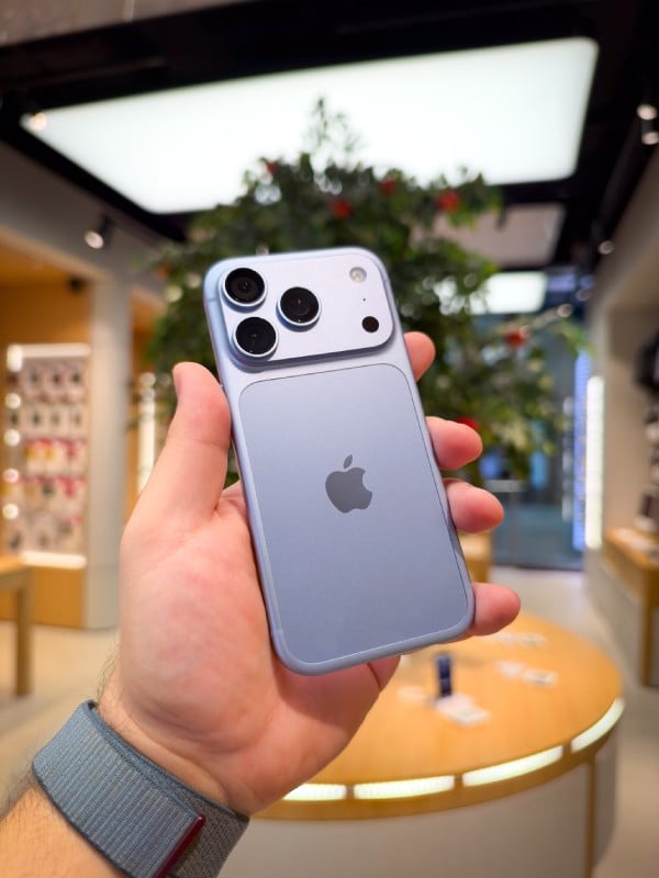 Apple iPhone 18 Pro 256GB Błękit lodowca (Glacier) Apple iPhone 18 Pro 256GB Błękit lodowca (Glacier)