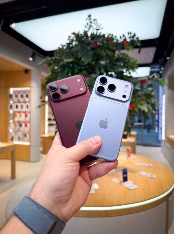 Zestaw Apple iPhone 18 Pro 256GB Burgund i Błękit lodowca Zestaw Apple iPhone 18 Pro 256GB Burgund i Błękit lodowca