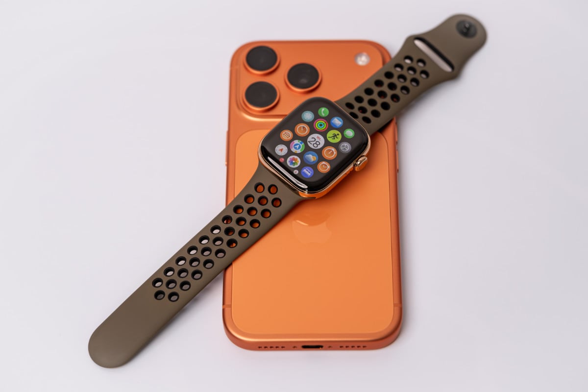 Apple Watch 11 42mm GPS Koperta z Tytanu w kolorze Złotym Apple Watch 11 42mm GPS Koperta z Tytanu w kolorze Złotym