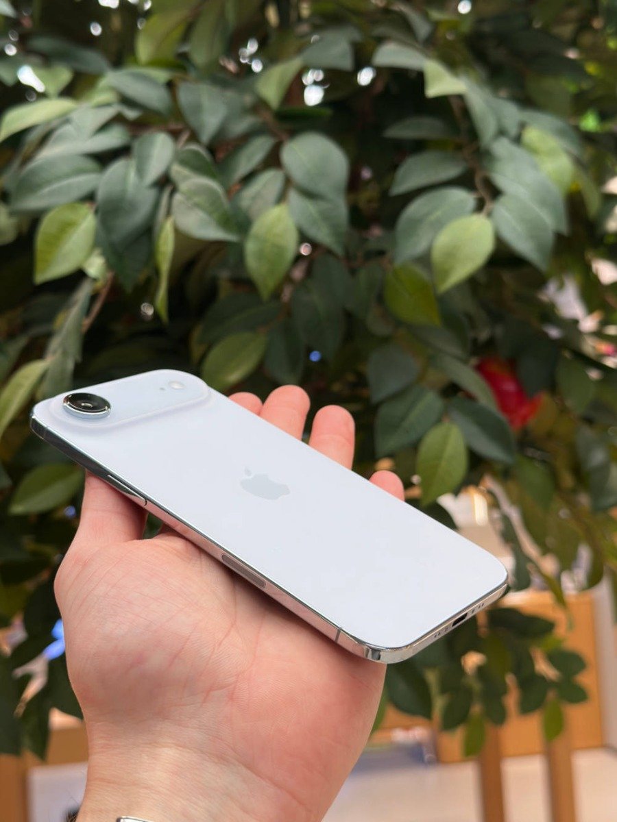 Zdjęcia iPhone Air 256 GB Błękitny z salonu stacjonarnego Lantre