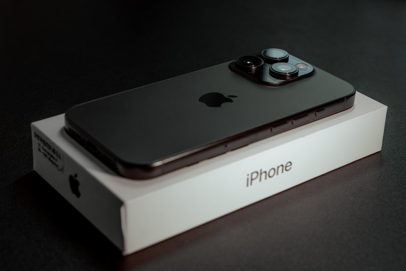 Apple iPhone 16 Pro - wygląd