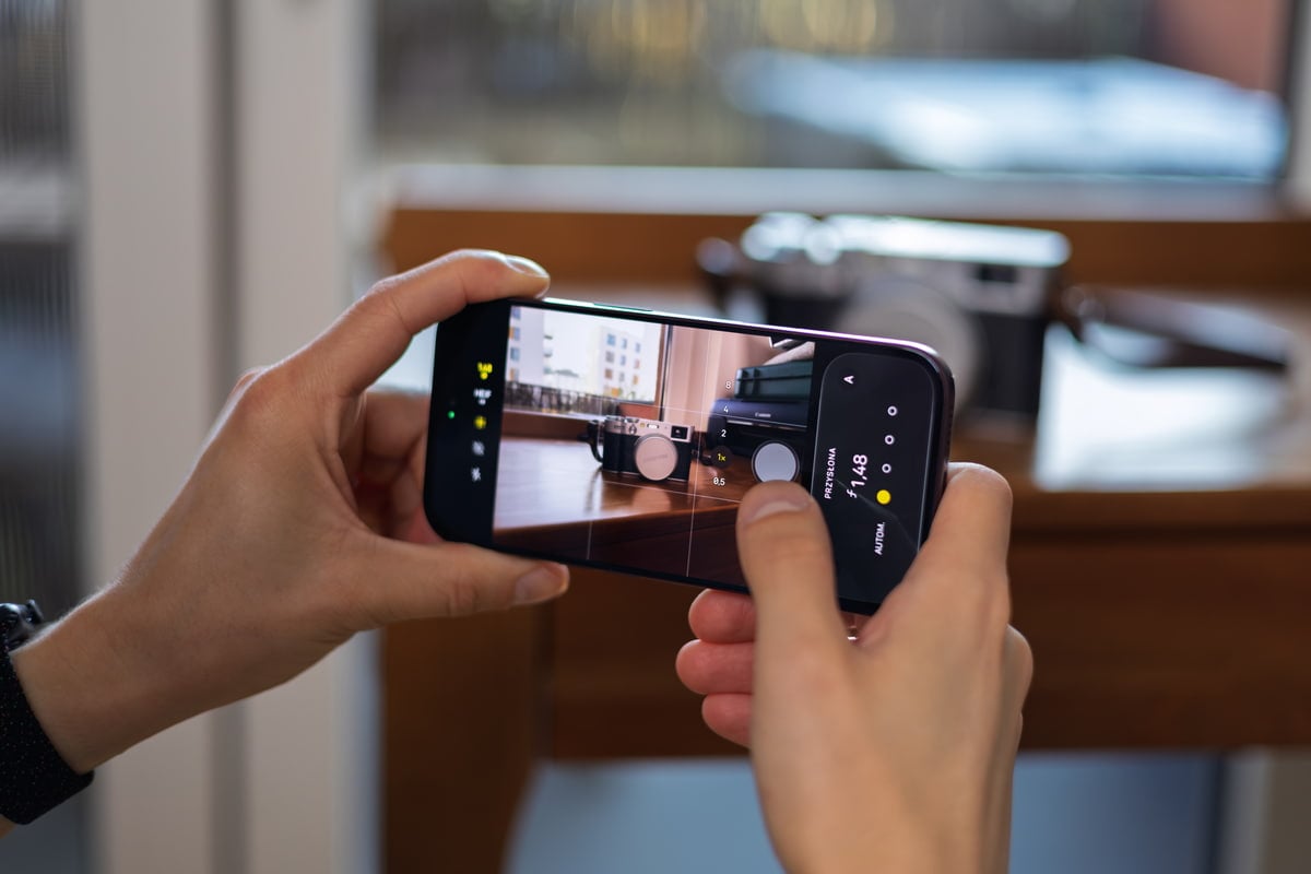 Zestaw Apple iPhone 18 Pro 256GB Burgund i Błękit lodowca
