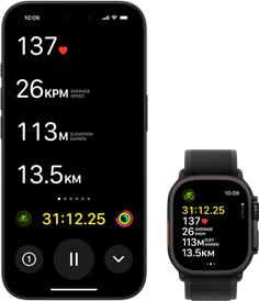Aktywność na żywo z danymi z treningu kolarskiego widocznymi zarówno na Ultra 2, jak i na iPhonie